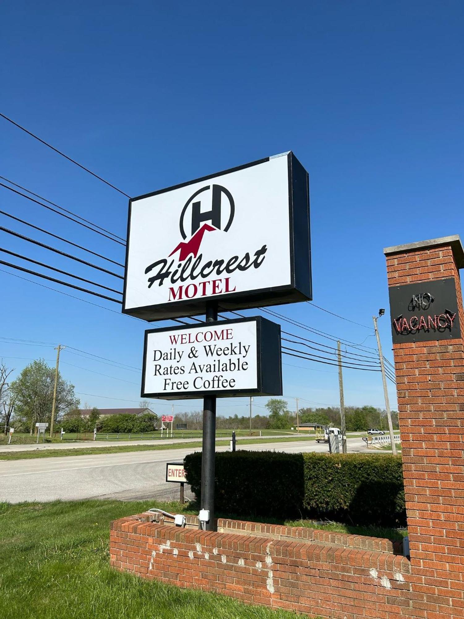 Hillcrest Motel By Oyo Aurora Near Lawrenceburg Екстериор снимка